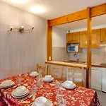 Le Schuss - Val Claret-6 By Interhome